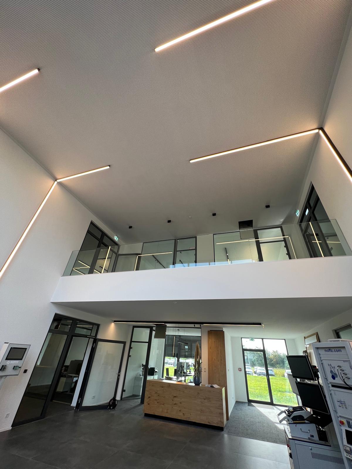 Trockenbau Decken — Akustikdecke, GK-Decke, LED-Integration